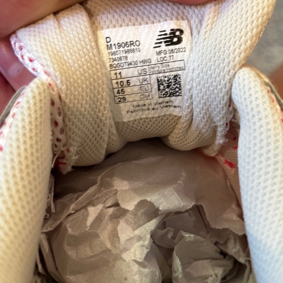 Men’s new balance 1906r sea salt red size 11 - Picture 6 of 8